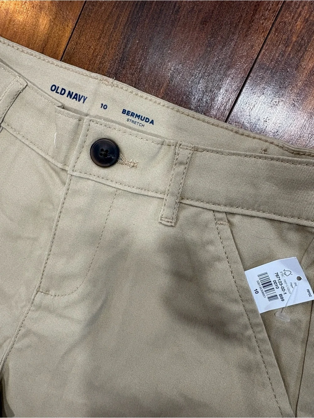 Old Navy Girls NWT Bermuda Shorts - Beige SIZE 10 uniform